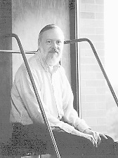 Еще один хакер по имени Деннис Ритчи изобрел новый язык, получивший название Си, предназначенный ОС Unix